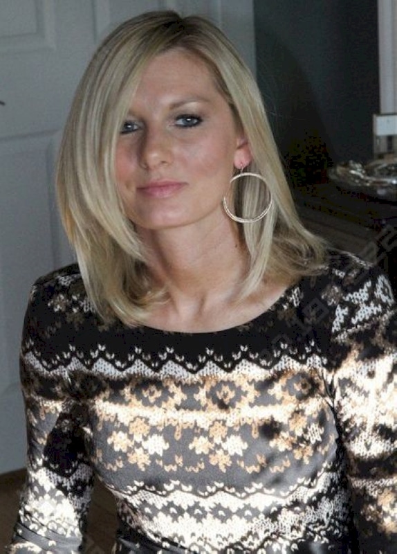 Femme cougar sexy réellement classe cherche un gars soumis